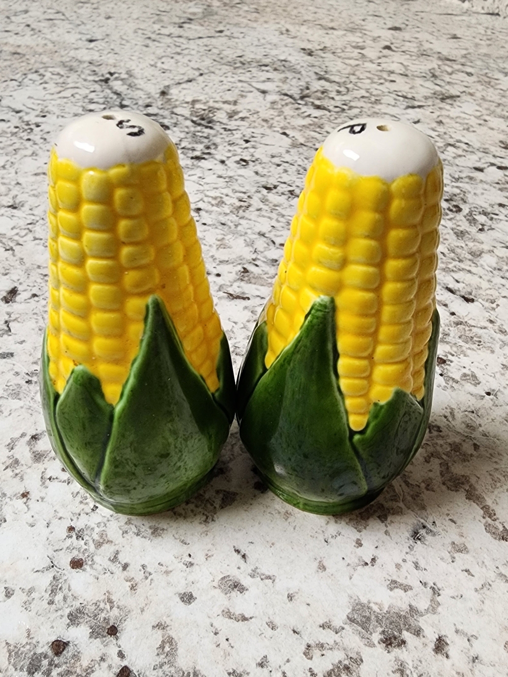 Vtg Yellow Corn Cob Salt and Pepper Shaker Set by G.Loyd 1971
